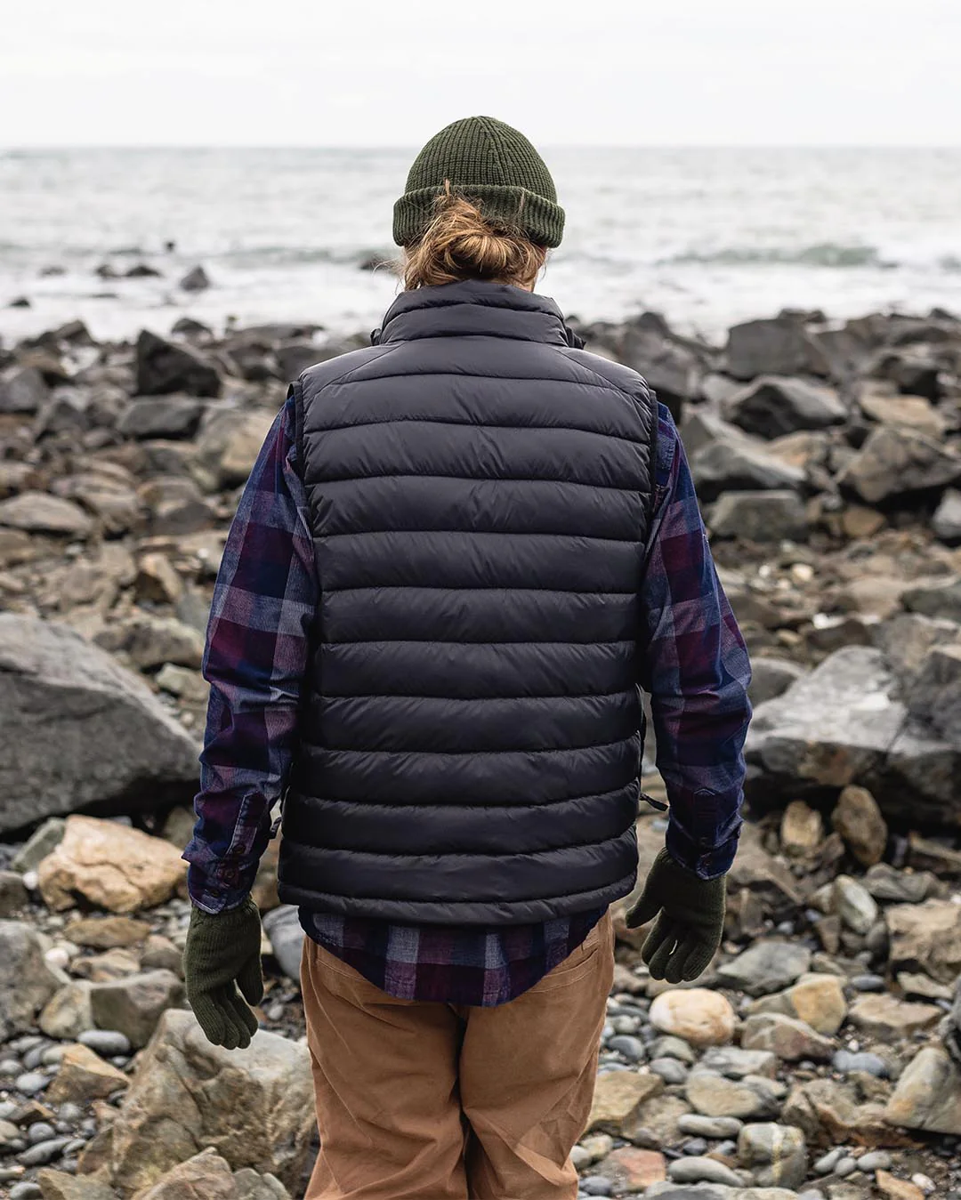Travel Insulated Vest - True Black - Image 4