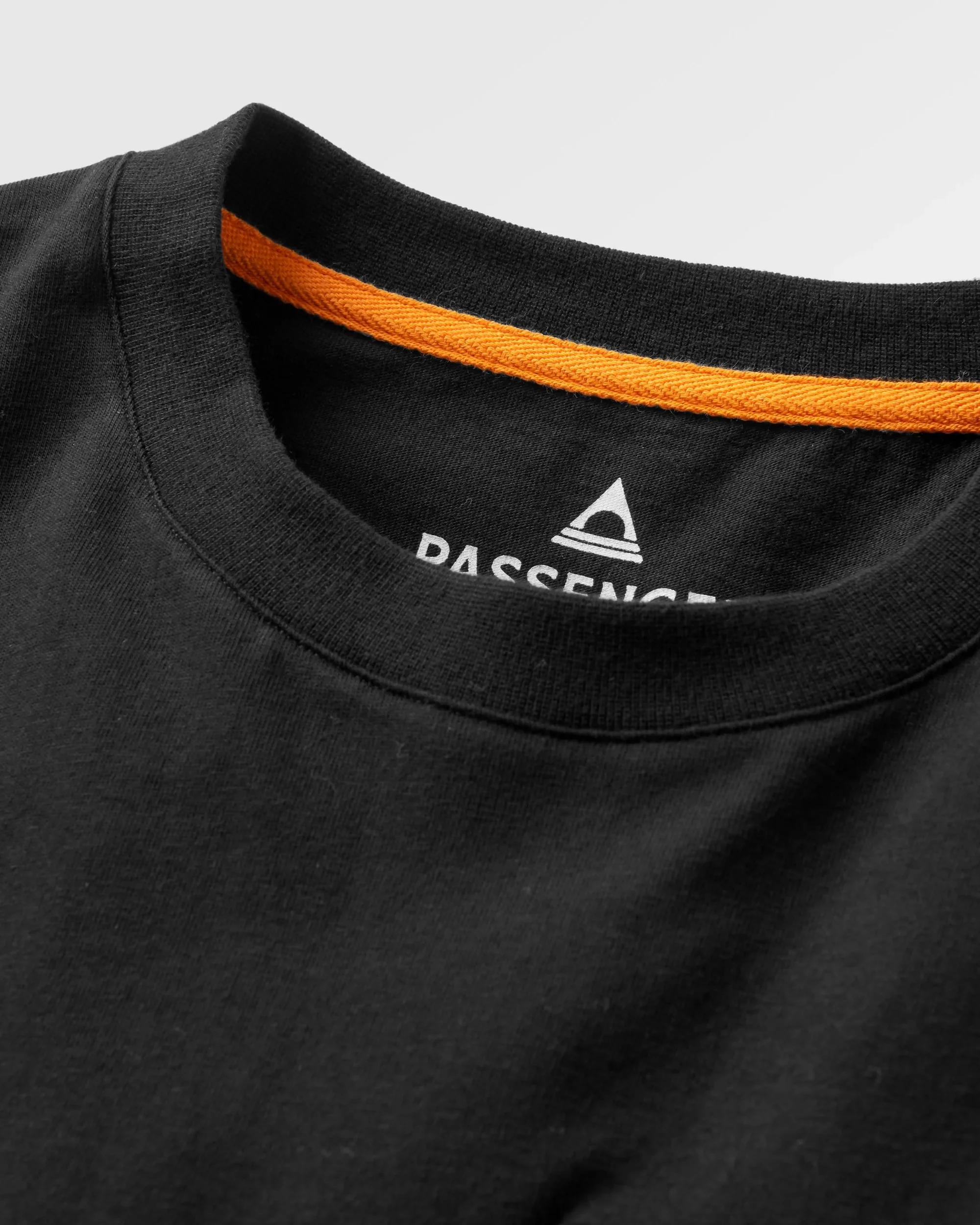 Travel Pocket Relaxed Fit T-Shirt - Black - Image 5