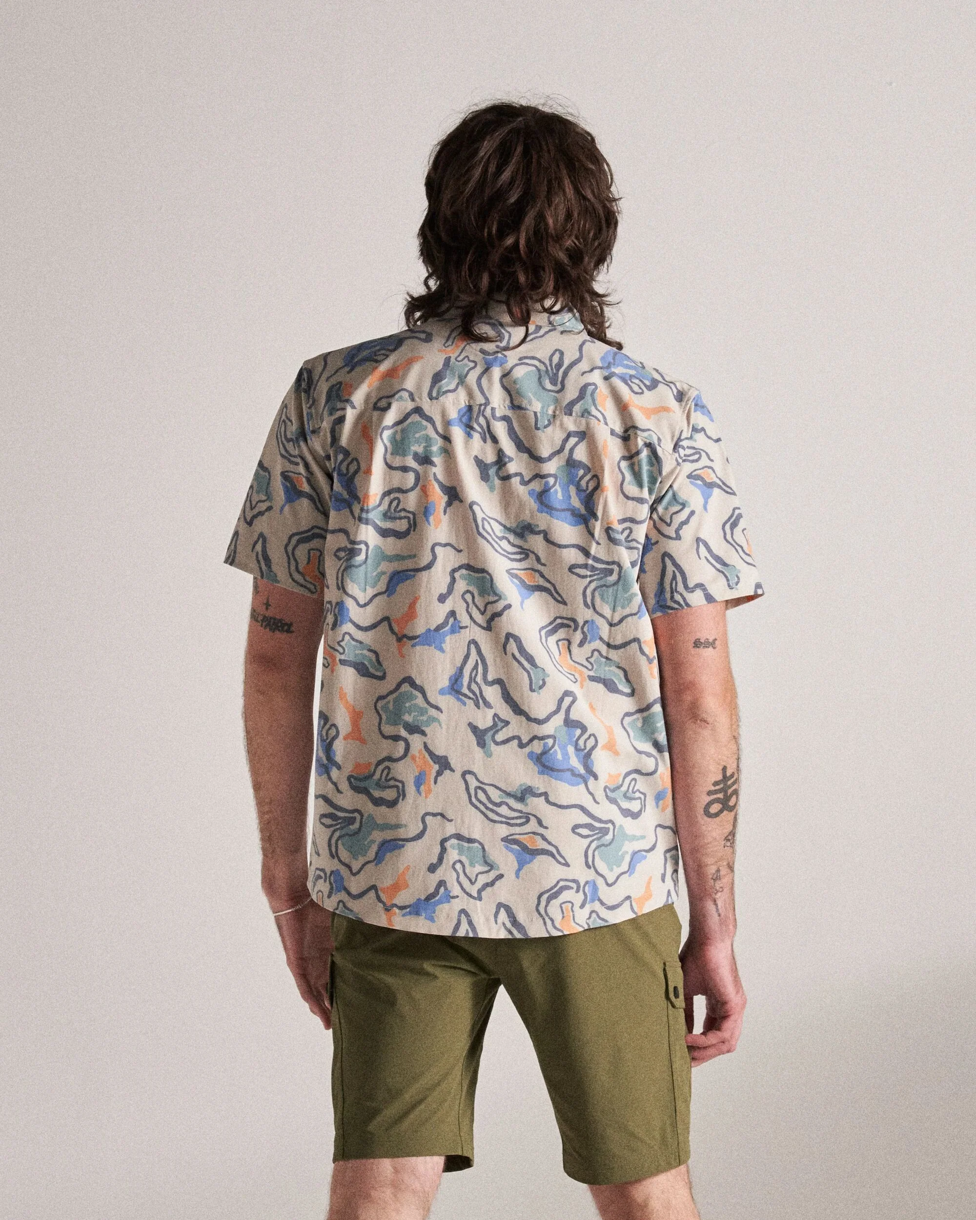 Traveller Short Sleeve Stretch Shirt - Abstract Strata Multi - Image 3