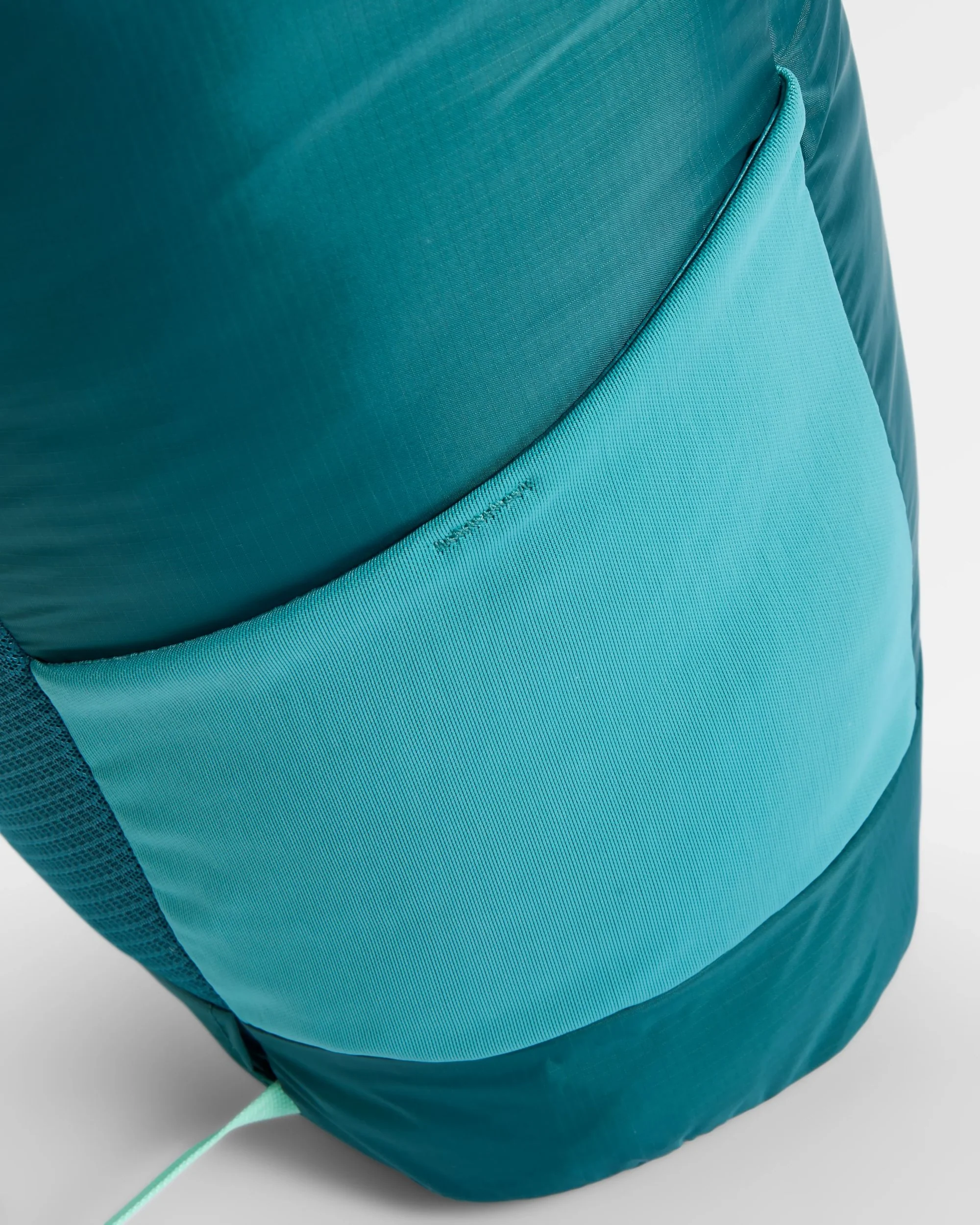 Travelscape Light Tote - Mediterranean/ Ocean Teal - Image 6