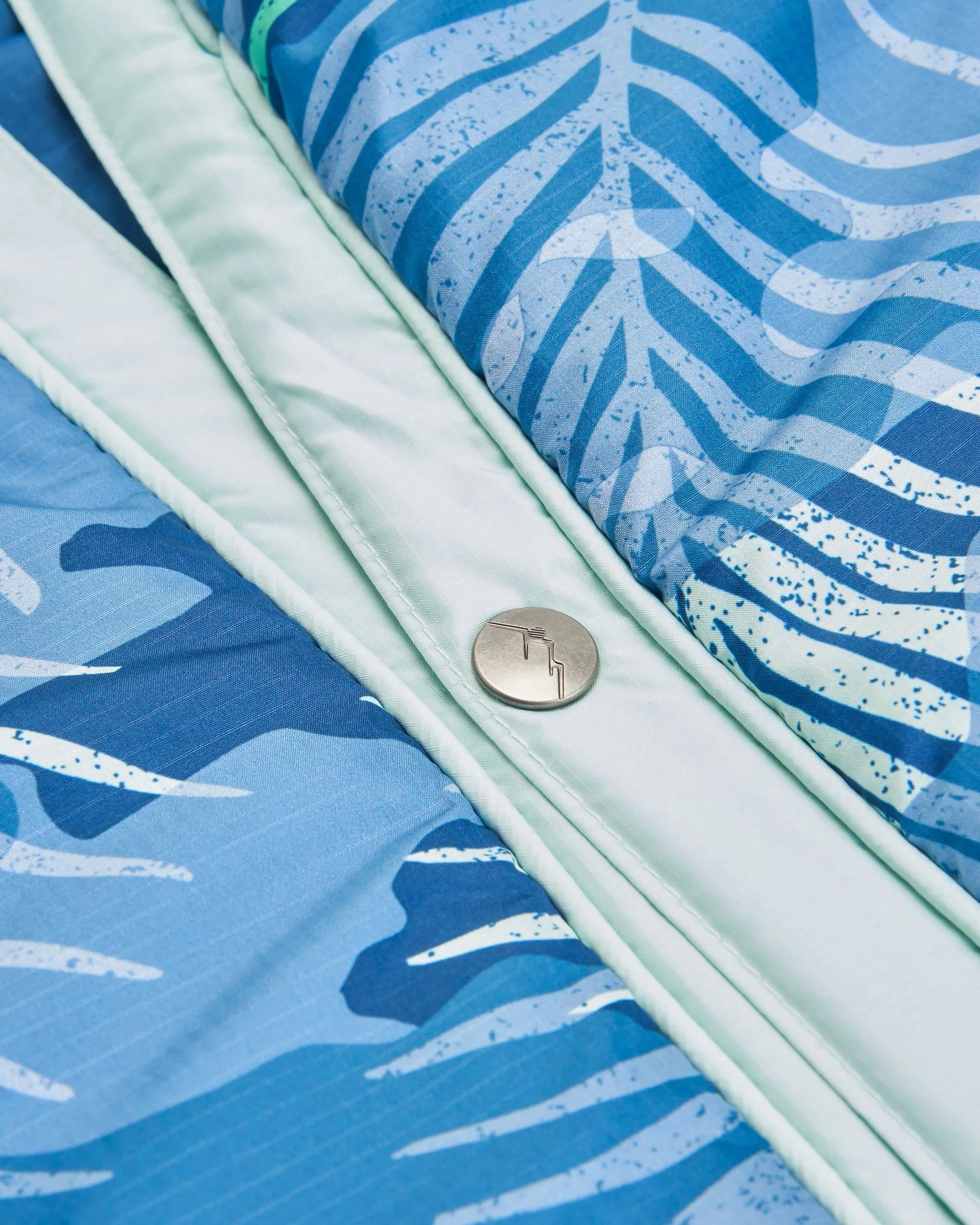 Van Ripstop Blanket - Palm Camo Moonlight - Image 4