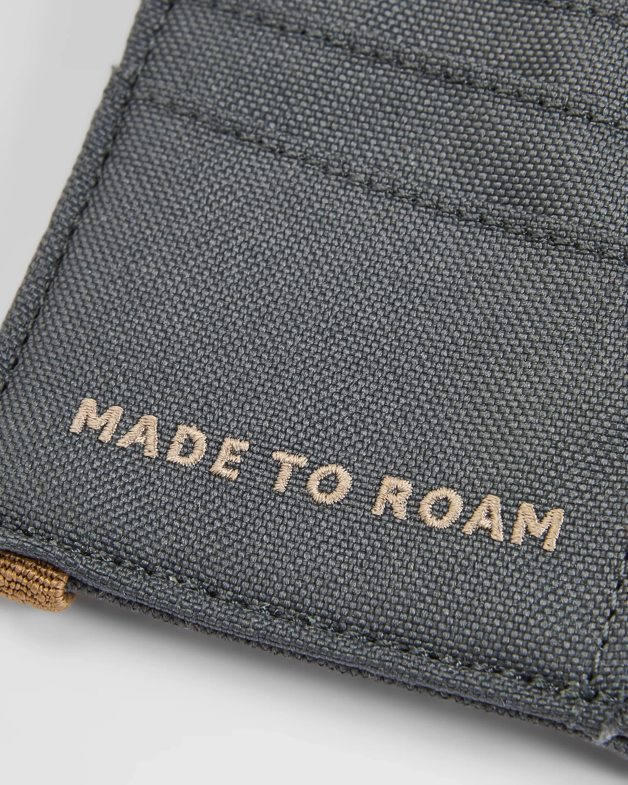 Vantage Wallet - Charcoal/ Caramel - Image 6