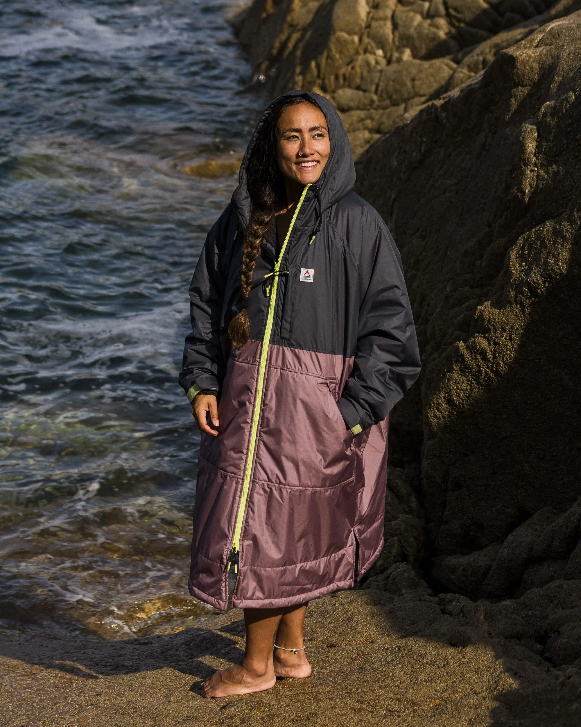 Waves Sherpa Lined Changing Robe - Grape / Charcoal - Image 5
