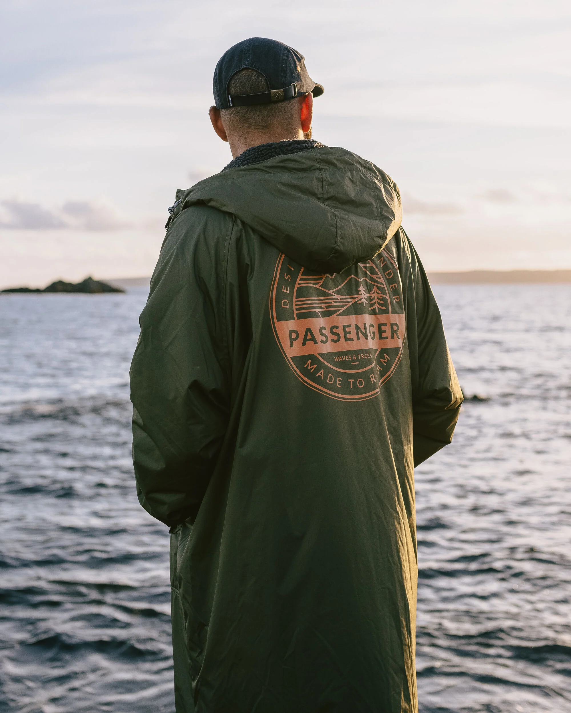 Waves Sherpa Lined Changing Robe - Khaki