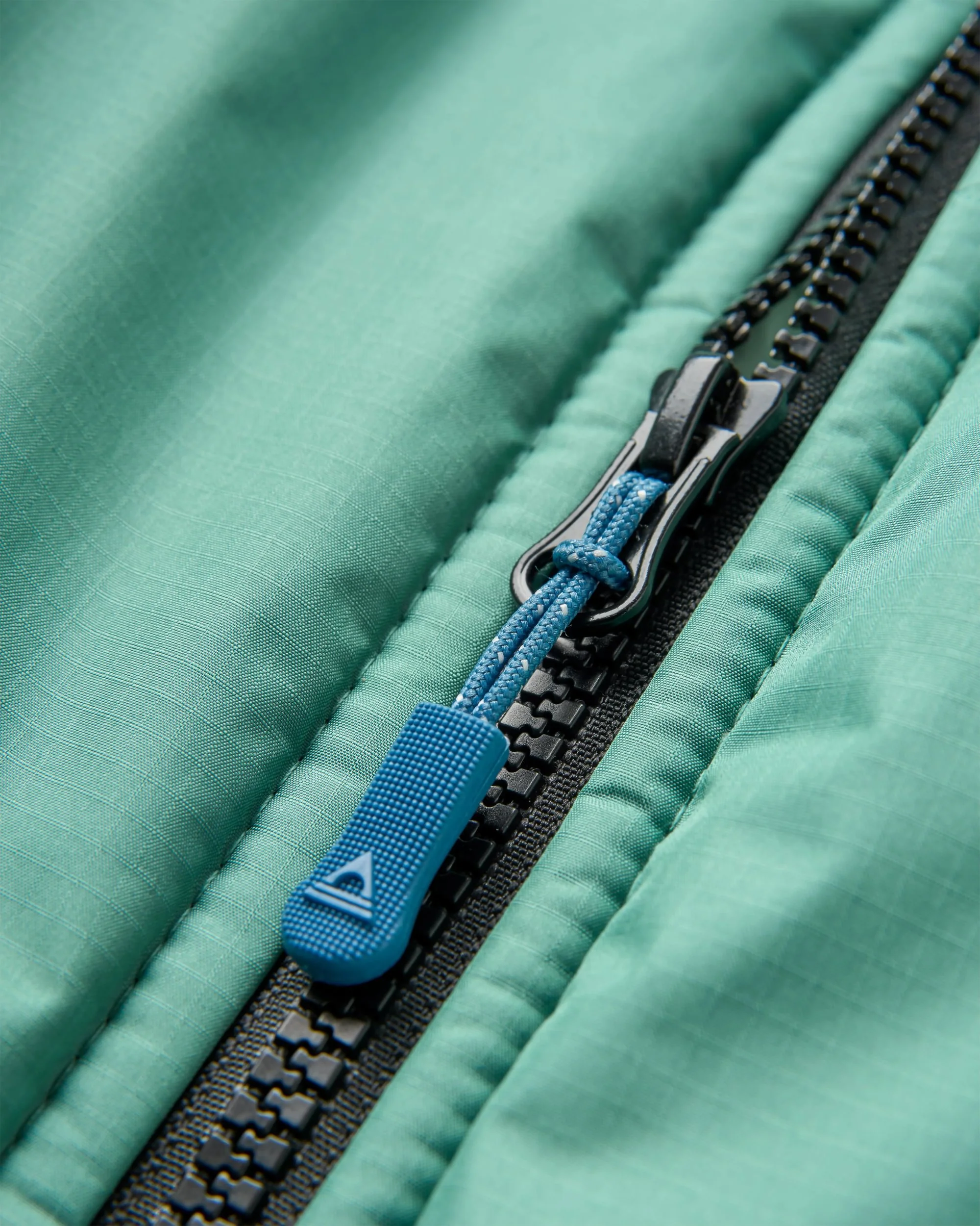 Waves Sherpa Lined Changing Robe - Spearmint/Deep Ocean - Image 5