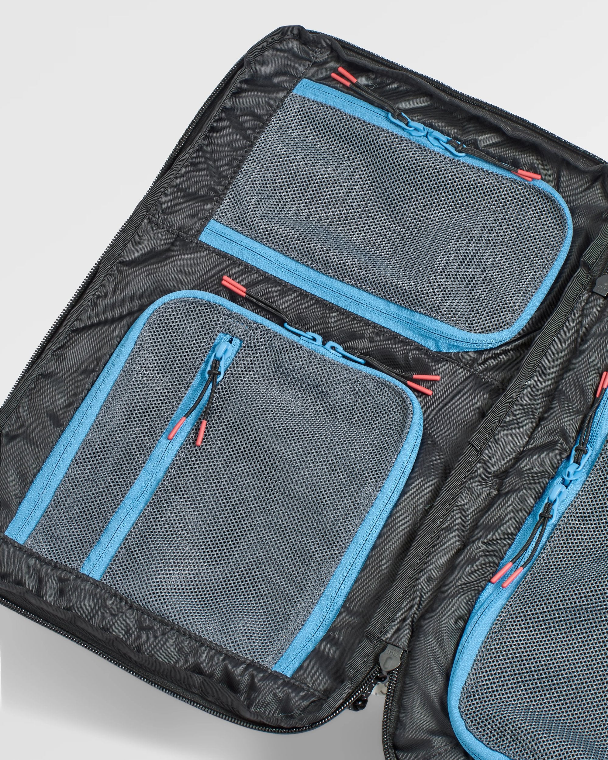 Wayfarer Backpack Duffel - Black - Image 11