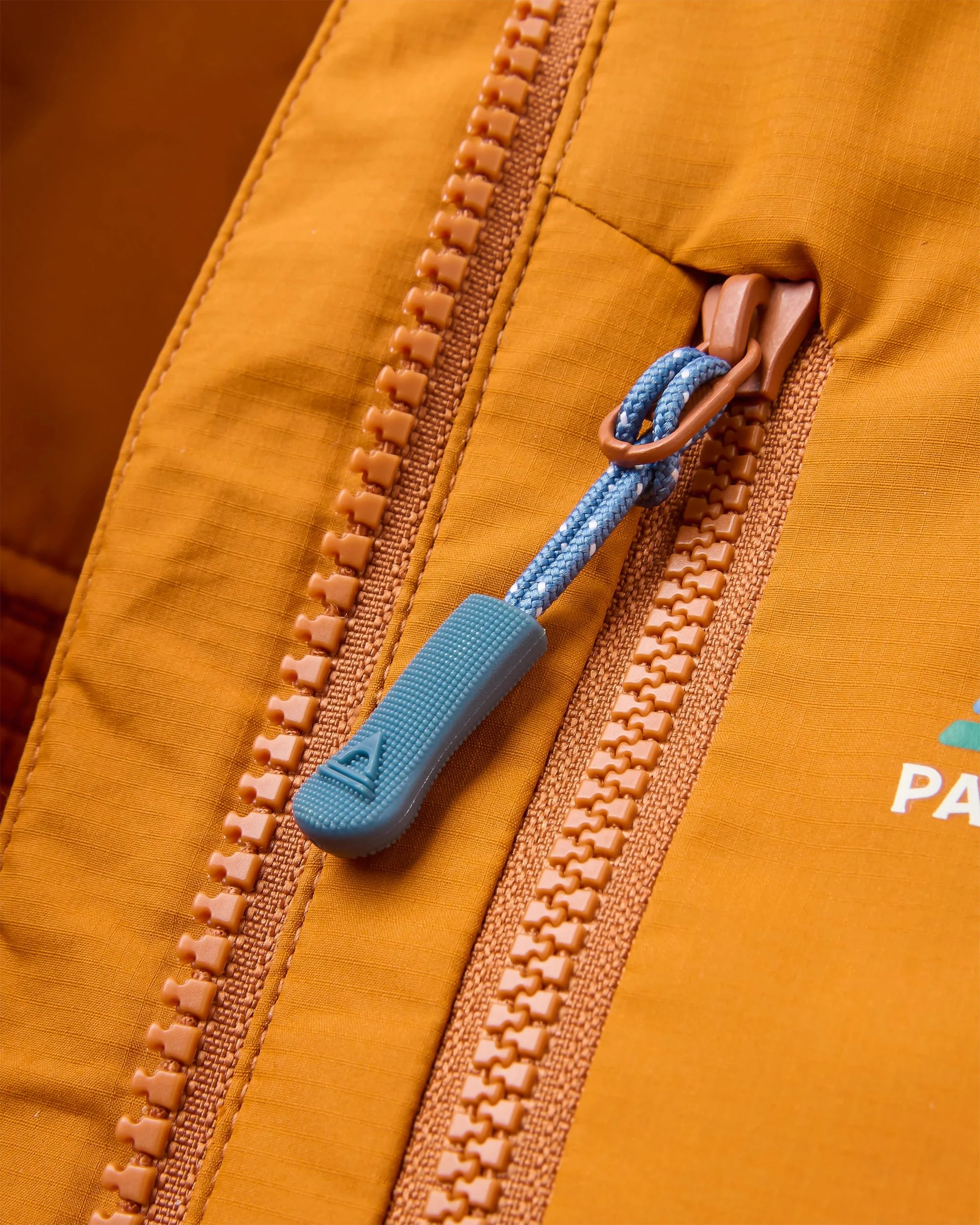 Women's Trailscape Lightweight Insulated Jacket - Retro Orange - Image 2