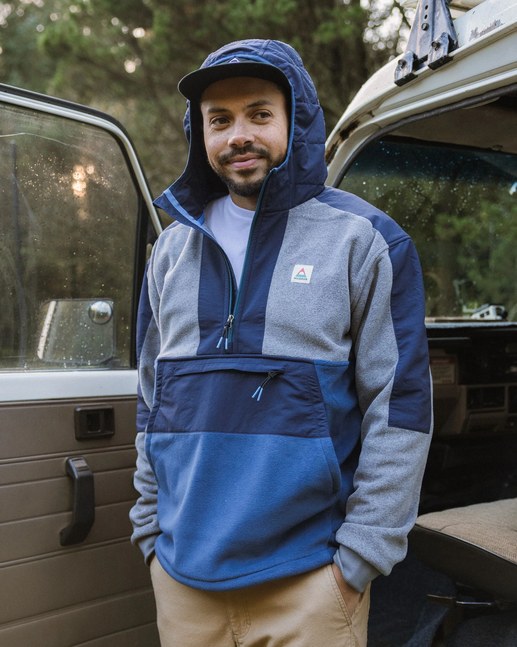 Woodland Hooded Polartec® Fleece - Grey Marl/Dark Denim - Image 3