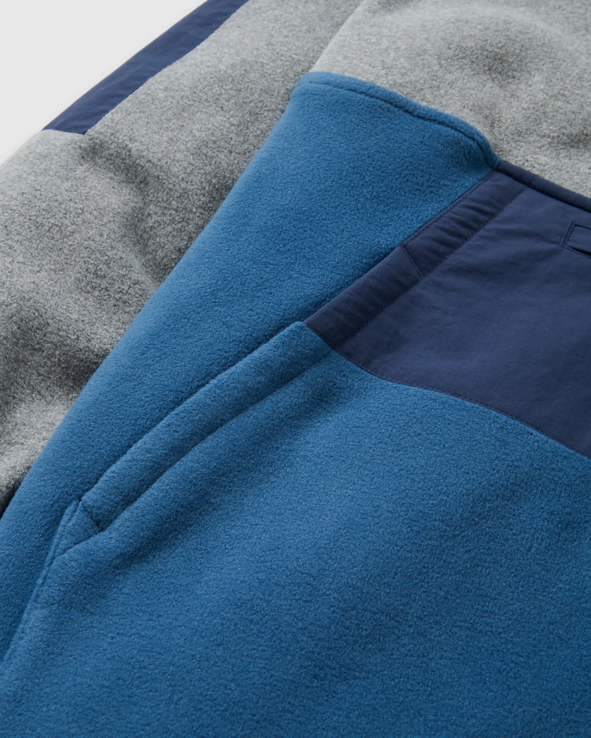 Woodland Hooded Polartec® Fleece - Grey Marl/Dark Denim - Image 7