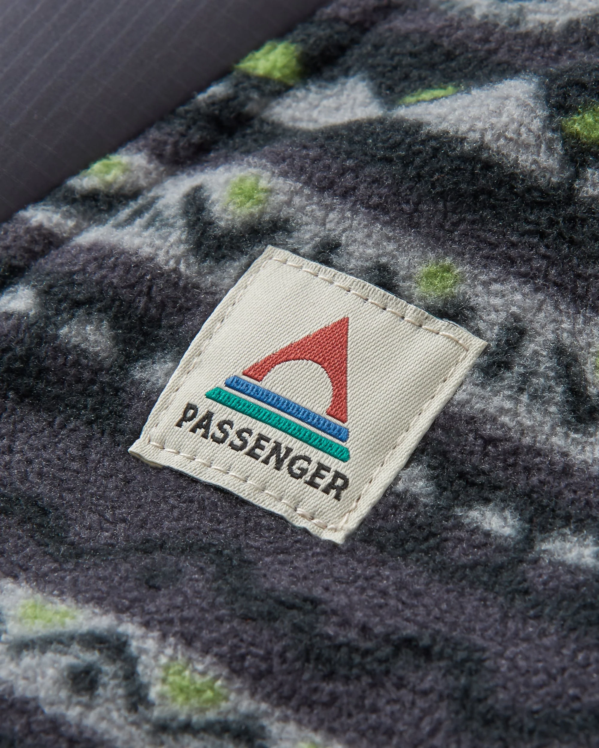 Woodland Hooded 1/2 Zip Polar Fleece - Mountain Geo Charcoal - Image 3
